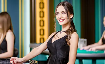 Hoàn trả tiền với biểu tượng mũi tên quay lại